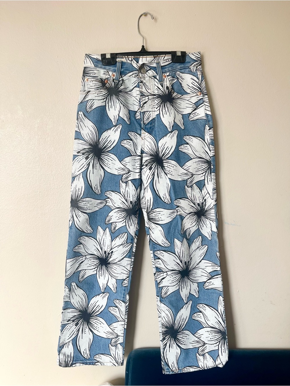 Levi x FARM Rio Jeans - Picture 2 of 5